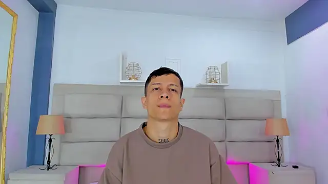 AgarEvans online show from December 2025 04:43:02 AM