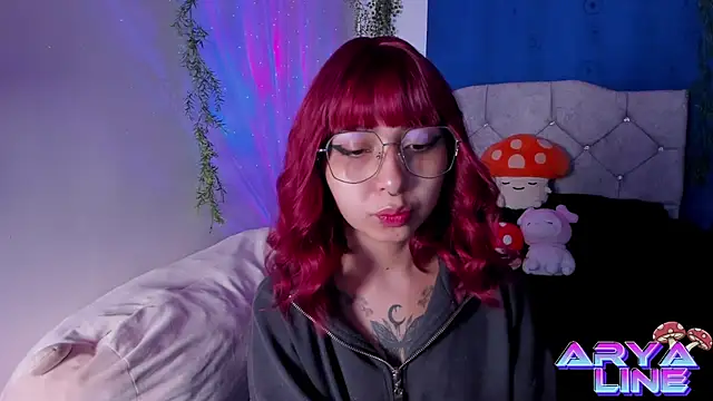 Snapshot of arysUwU chatting on March 2025 01:32:02 AM arysUwU online show from March 2025 01:32:02 AM