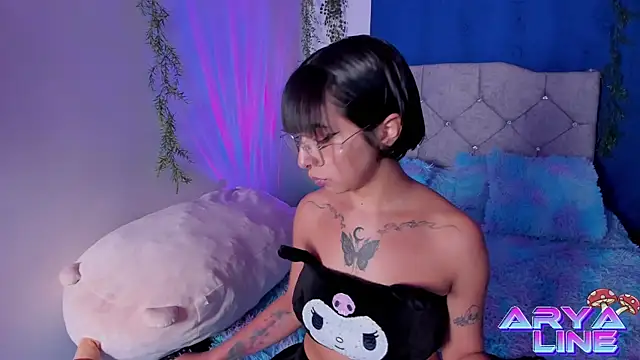 Snapshot of arysUwU chatting on March 2025 05:32:01 AM arysUwU online show from March 2025 05:32:01 AM