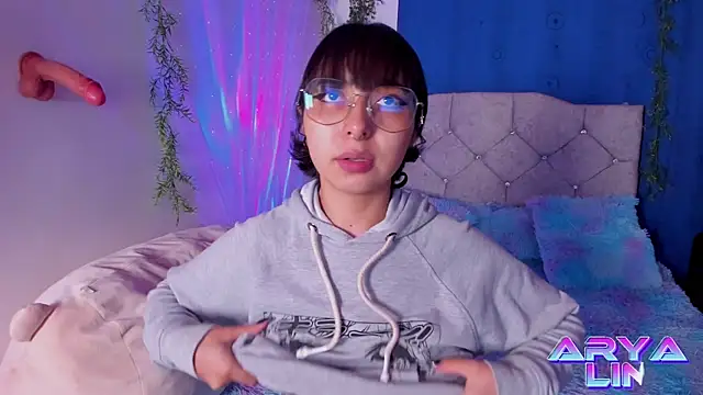 Snapshot of arysUwU chatting on March 2025 02:15:02 AM arysUwU online show from March 2025 02:15:02 AM