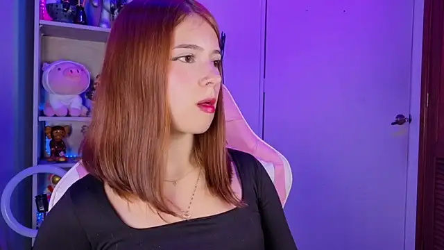 EmilyMiller  online show from December 2025 04:36:02 PM