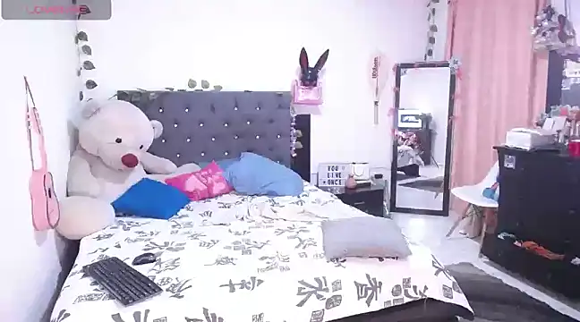 Pocahontaslovex online show from January 2025 04:36:01 PM