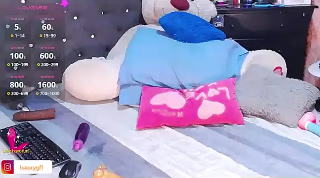 Pocahontaslovex online show from March 2025 11:03:01 AM