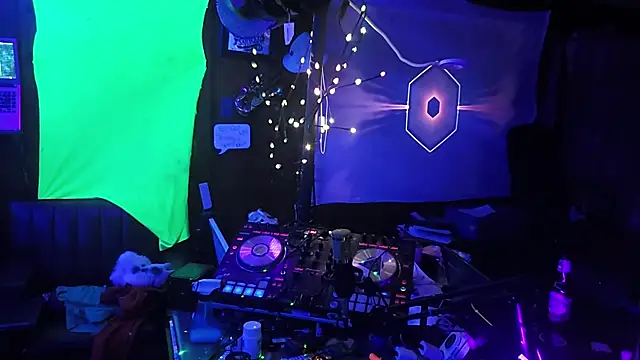 tayshie online show from February 2025 11:22:02 AM