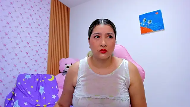 Soyqueen online show from May 2026 11:59:01 AM