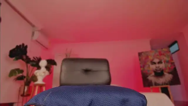 Taylor  foxxx online show from January 2025 04:15:01 AM