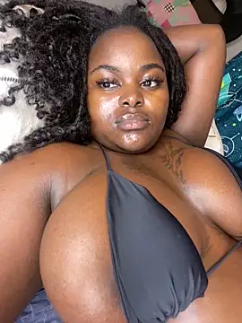 Snapshot of Honeycoco0211 chatting on February 2025 06:31:01 AM Honeycoco0211 online show from February 2025 06:31:01 AM