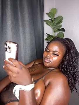 Snapshot of Honeycoco0211 chatting on October 2025 08:06:02 PM Honeycoco0211 online show from October 2025 08:06:02 PM