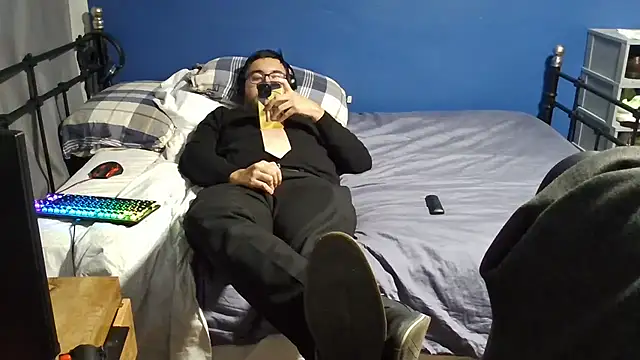 Snapshot of bwcalexander chatting on November 2025 11:03:01 PM bwcalexander online show from November 2025 11:03:01 PM