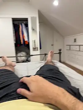 Snapshot of bwcalexander chatting on February 2026 03:07:02 AM bwcalexander online show from February 2026 03:07:02 AM