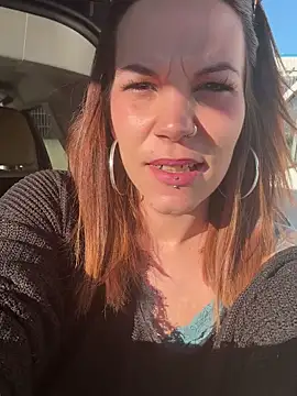 Snapshot of Lady_Knaller chatting on March 2025 03:24:01 PM Lady Knaller online show from March 2025 03:24:01 PM