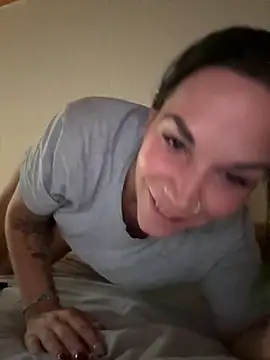 Snapshot of Lady_Knaller chatting on October 2025 06:27:01 PM Lady Knaller online show from October 2025 06:27:01 PM