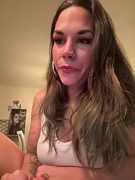 Snapshot of Lady_Knaller chatting on February 2026 07:29:02 PM Lady Knaller online show from February 2026 07:29:02 PM