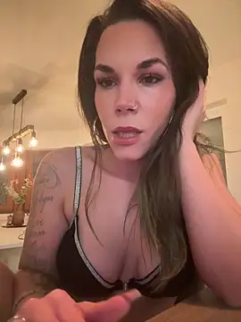 Snapshot of Lady_Knaller chatting on February 2026 07:32:01 PM Lady Knaller online show from February 2026 07:32:01 PM