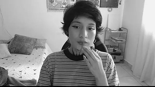 Snapshot of _Apola_77 chatting on February 2025 06:38:01 PM Apola 77 online show from February 2025 06:38:01 PM