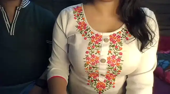 Trezza online show from February 2025 08:13:02 PM