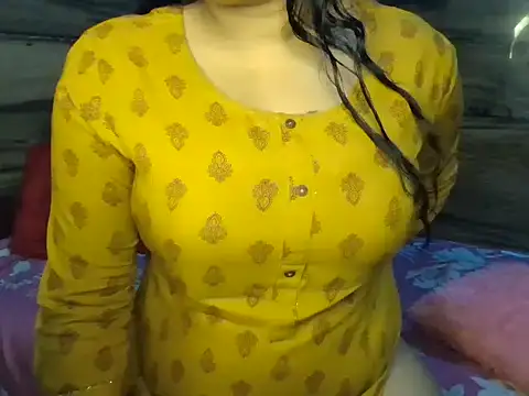 Trezza online show from September 2025 07:03:02 PM