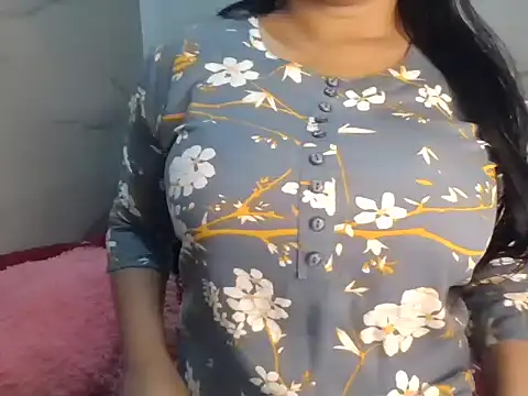 Trezza online show from July 2026 07:53:02 PM
