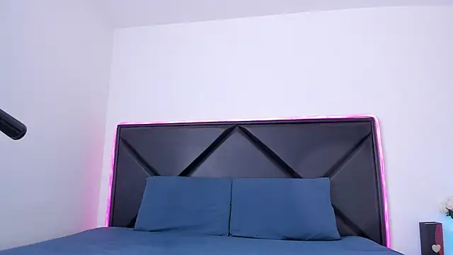 ScarlettAndClark online show from November 2025 02:51:01 PM