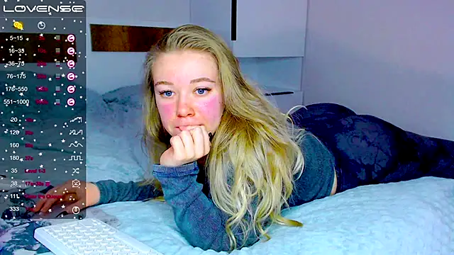 Snapshot of kitti_kaattt chatting on December 2024 11:33:01 AM kitti kaattt online show from December 2024 11:33:01 AM