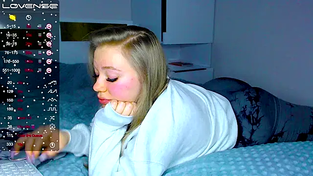 Snapshot of kitti_kaattt chatting on January 2025 01:55:02 PM kitti kaattt online show from January 2025 01:55:02 PM