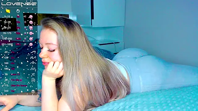 Snapshot of kitti_kaattt chatting on February 2025 04:03:01 AM kitti kaattt online show from February 2025 04:03:01 AM