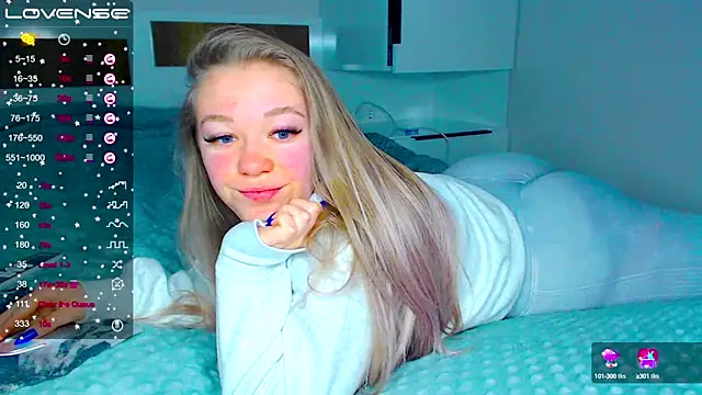 Snapshot of kitti_kaattt chatting on February 2025 01:06:01 PM kitti kaattt online show from February 2025 01:06:01 PM