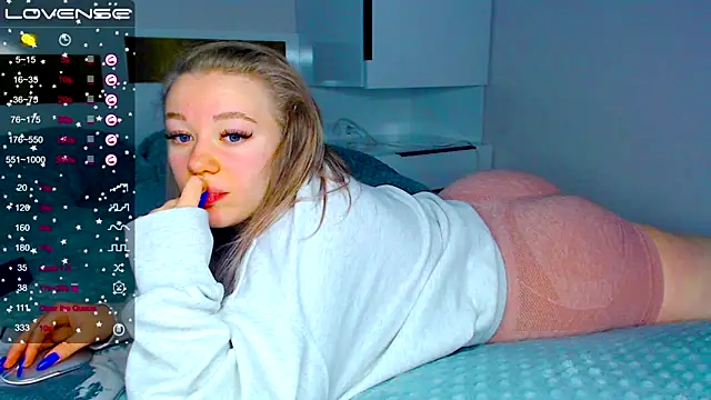 Snapshot of kitti_kaattt chatting on February 2025 05:40:01 AM kitti kaattt online show from February 2025 05:40:01 AM