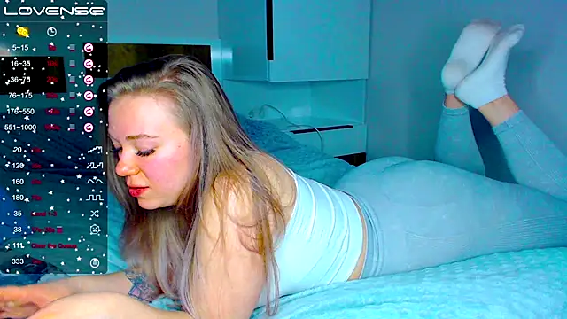 Snapshot of kitti_kaattt chatting on February 2025 07:01:01 AM kitti kaattt online show from February 2025 07:01:01 AM