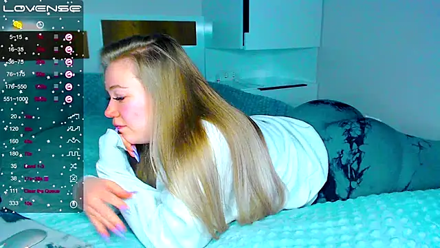 Snapshot of kitti_kaattt chatting on March 2025 04:24:02 AM kitti kaattt online show from March 2025 04:24:02 AM