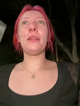 Snapshot of marleymaxwell chatting on January 2025 02:51:01 AM marleymaxwell online show from January 2025 02:51:01 AM