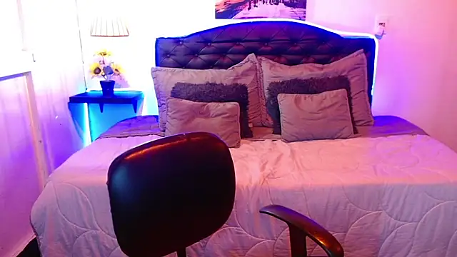 Dominik girl online show from October 2025 09:37:01 PM