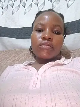 Snapshot of petite_babe chatting on June 2026 03:18:02 AM petite babe online show from June 2026 03:18:02 AM