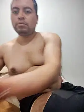 Potro23hotzen online show from April 2026 04:32:01 PM