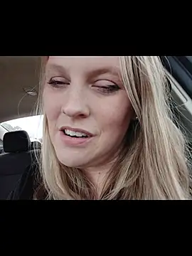 Cumonkatie online show from January 2026 01:27:02 PM