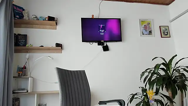 manucute 23  online show from February 2026 03:29:01 PM