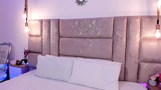 Oriana Guzman online show from June 2026 02:27:02 AM