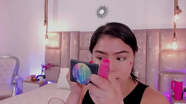 Oriana Guzman online show from July 2026 12:37:02 AM