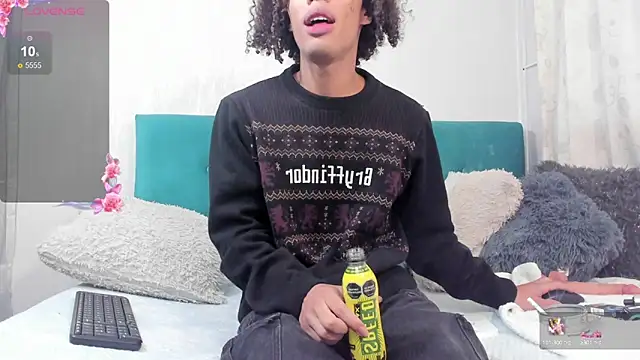 kleo helenos online show from February 2025 02:58:02 AM