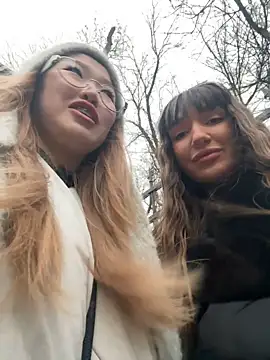 Snapshot of Aiko_Yumi chatting on December 2025 12:45:02 PM Aiko Yumi online show from December 2025 12:45:02 PM