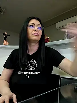 Milf Abigail online show from January 2025 05:52:02 AM