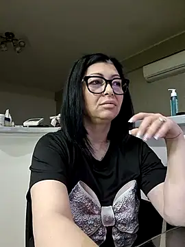 Milf Abigail online show from March 2026 01:50:01 AM