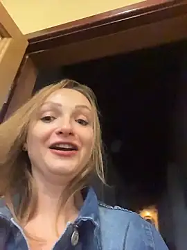 LadyTatiana Madam online show from January 2026 03:47:01 PM