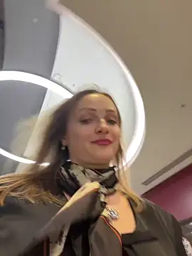 LadyTatiana Madam online show from February 2026 06:03:01 PM