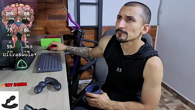 Snapshot of Marck_Muscle chatting on March 2026 12:06:02 AM Marck Muscle online show from March 2026 12:06:02 AM