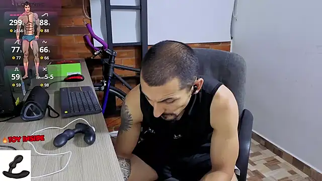 Snapshot of Marck_Muscle chatting on March 2026 01:22:01 AM Marck Muscle online show from March 2026 01:22:01 AM