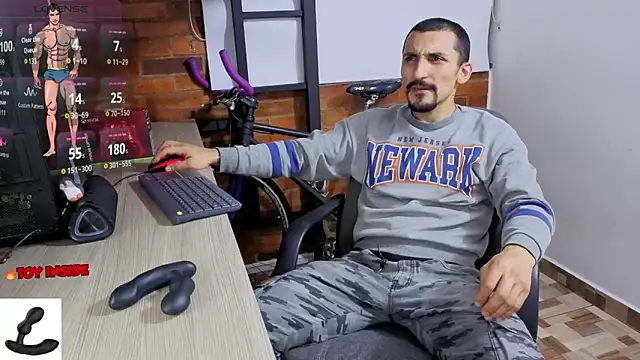 Snapshot of Marck_Muscle chatting on March 2026 03:56:01 AM Marck Muscle online show from March 2026 03:56:01 AM