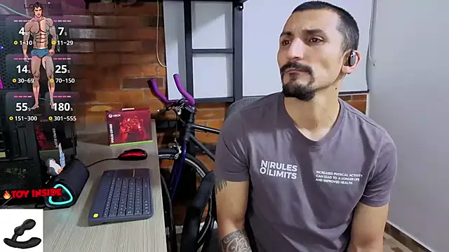 Snapshot of Marck_Muscle chatting on March 2026 05:44:01 AM Marck Muscle online show from March 2026 05:44:01 AM