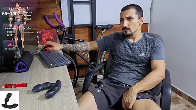 Snapshot of Marck_Muscle chatting on March 2026 12:59:01 AM Marck Muscle online show from March 2026 12:59:01 AM