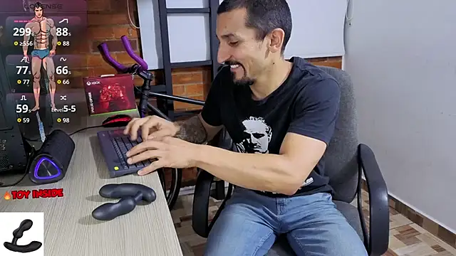 Snapshot of Marck_Muscle chatting on March 2026 02:38:01 AM Marck Muscle online show from March 2026 02:38:01 AM